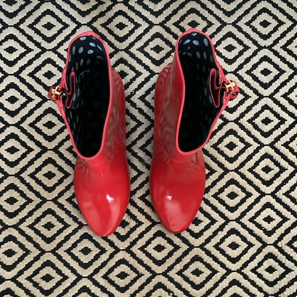 Kate Spade NY Penny Red Shiny Rubber Short Rain Boot Size 10